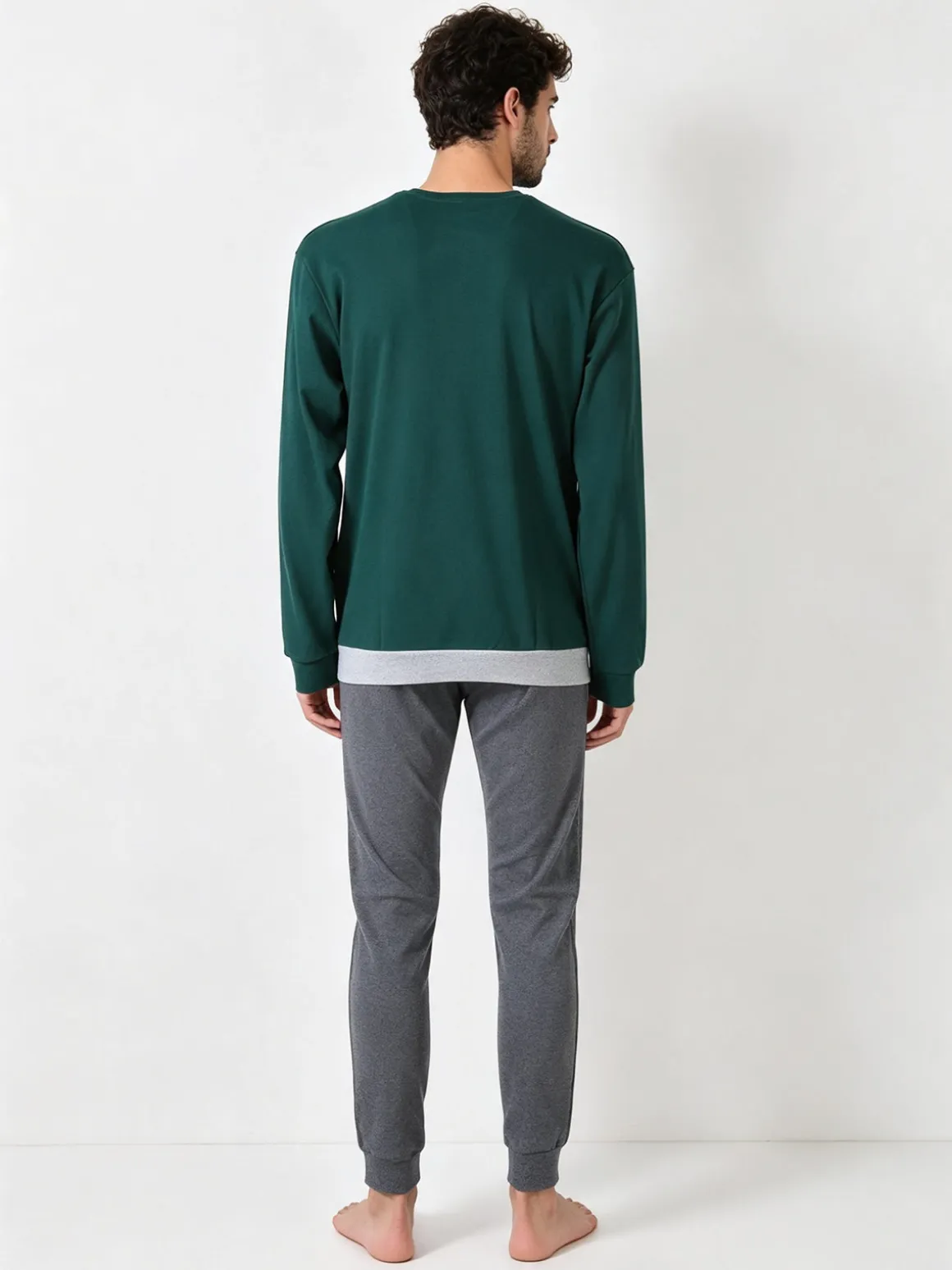 A Sette Pigiama lungo da uomo in cotone interlock a blocchi di colore - grigio