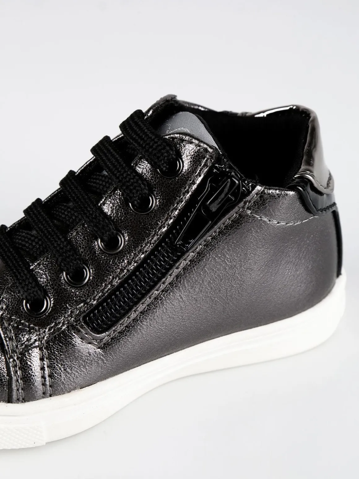 Asso Sneakers alte con lacci