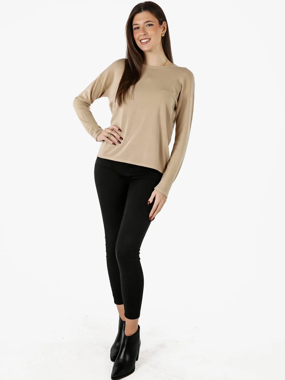 Baci & Abbracci Pullover girocollo da donna in maglia tinta unita - beige