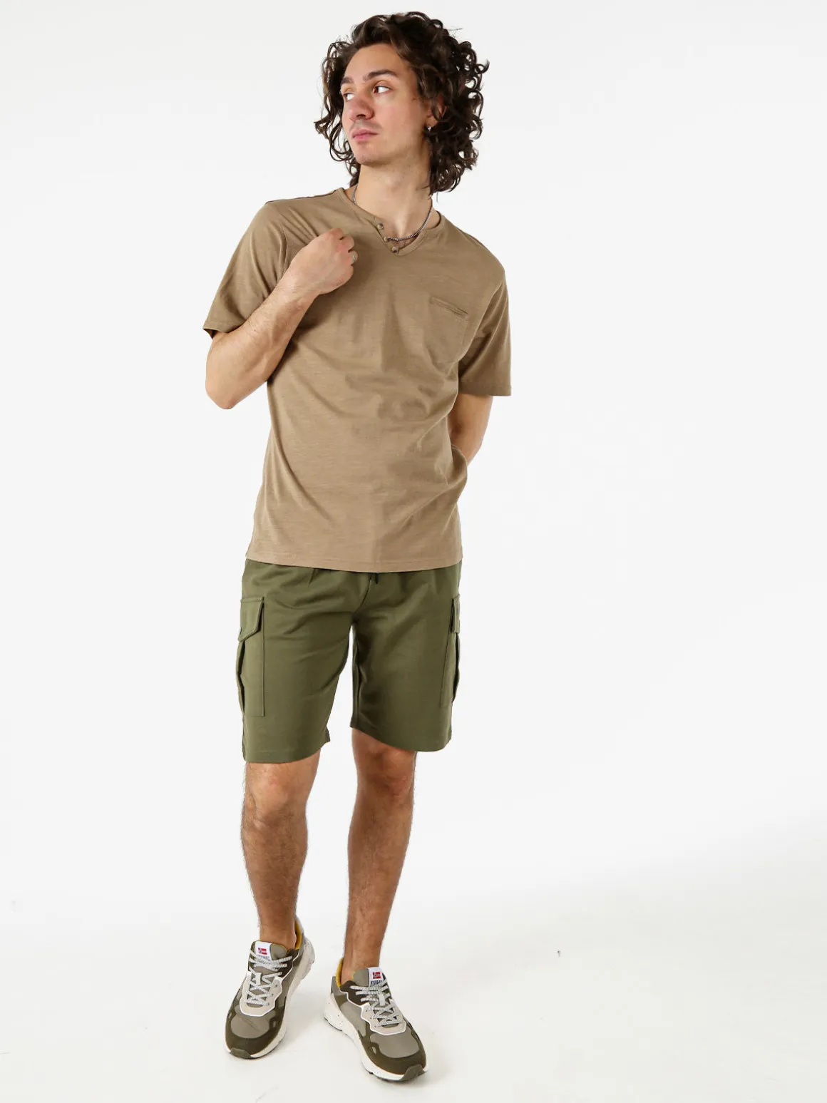 Bad Boys T-shirt da uomo in cotone con scollo V e taschino - taupe