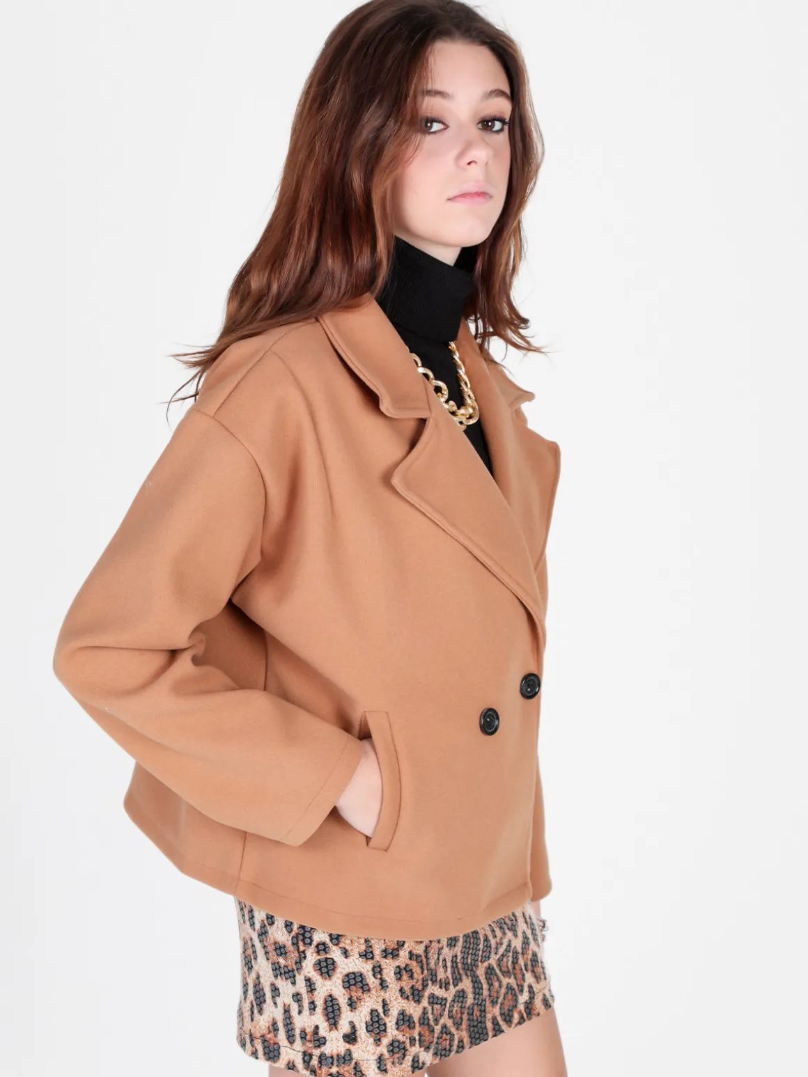 158c Cappotto corto da donna oversize con chiusura doppiopetto