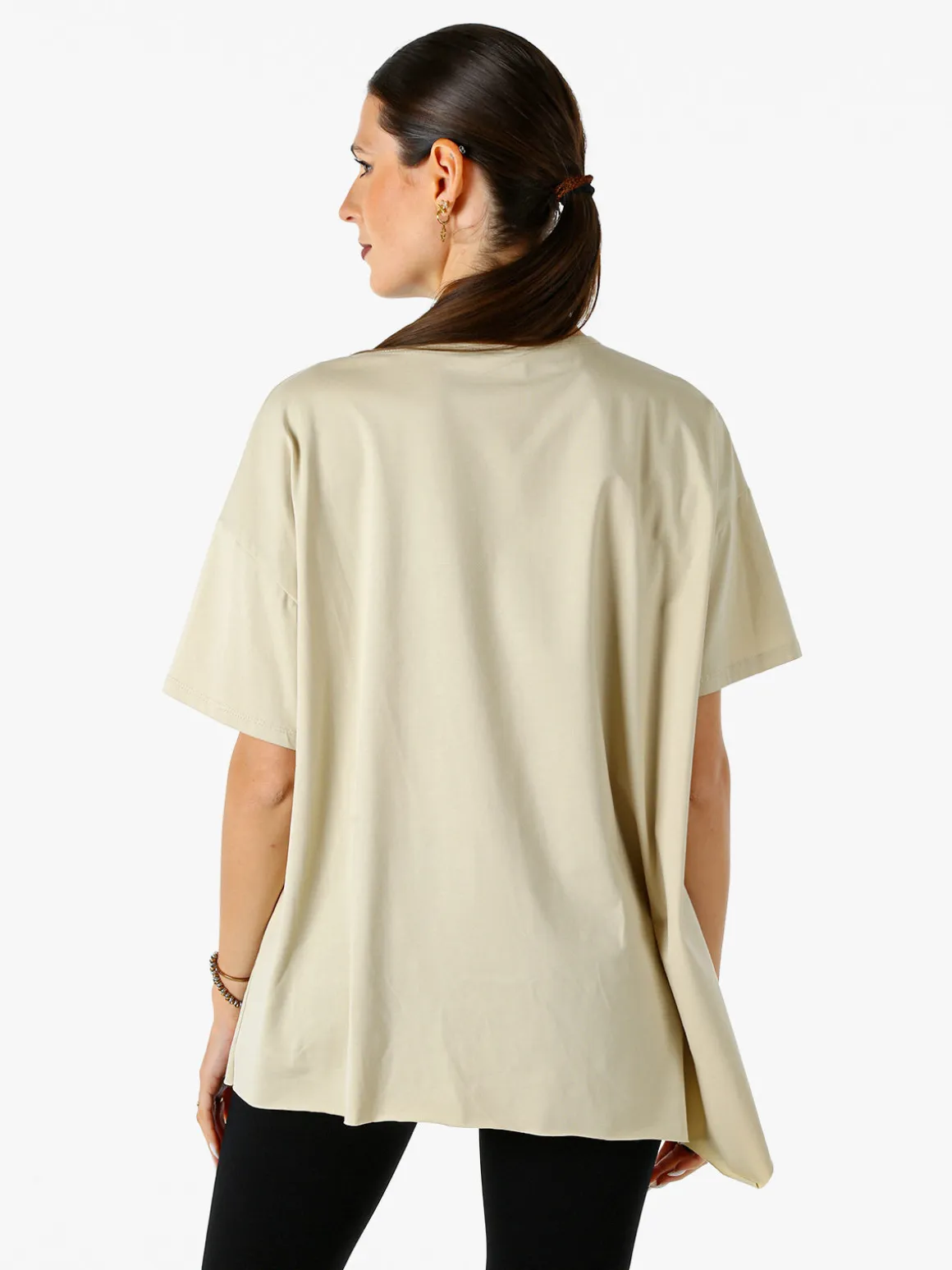 158c Maxi t-shirt da donna asimmetrica in cotone elasticizzato con bottoni decorativi - beige