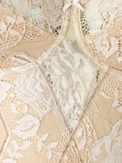 Cotonella CD521B Body donna in pizzo con ferretto coppa B - nudo