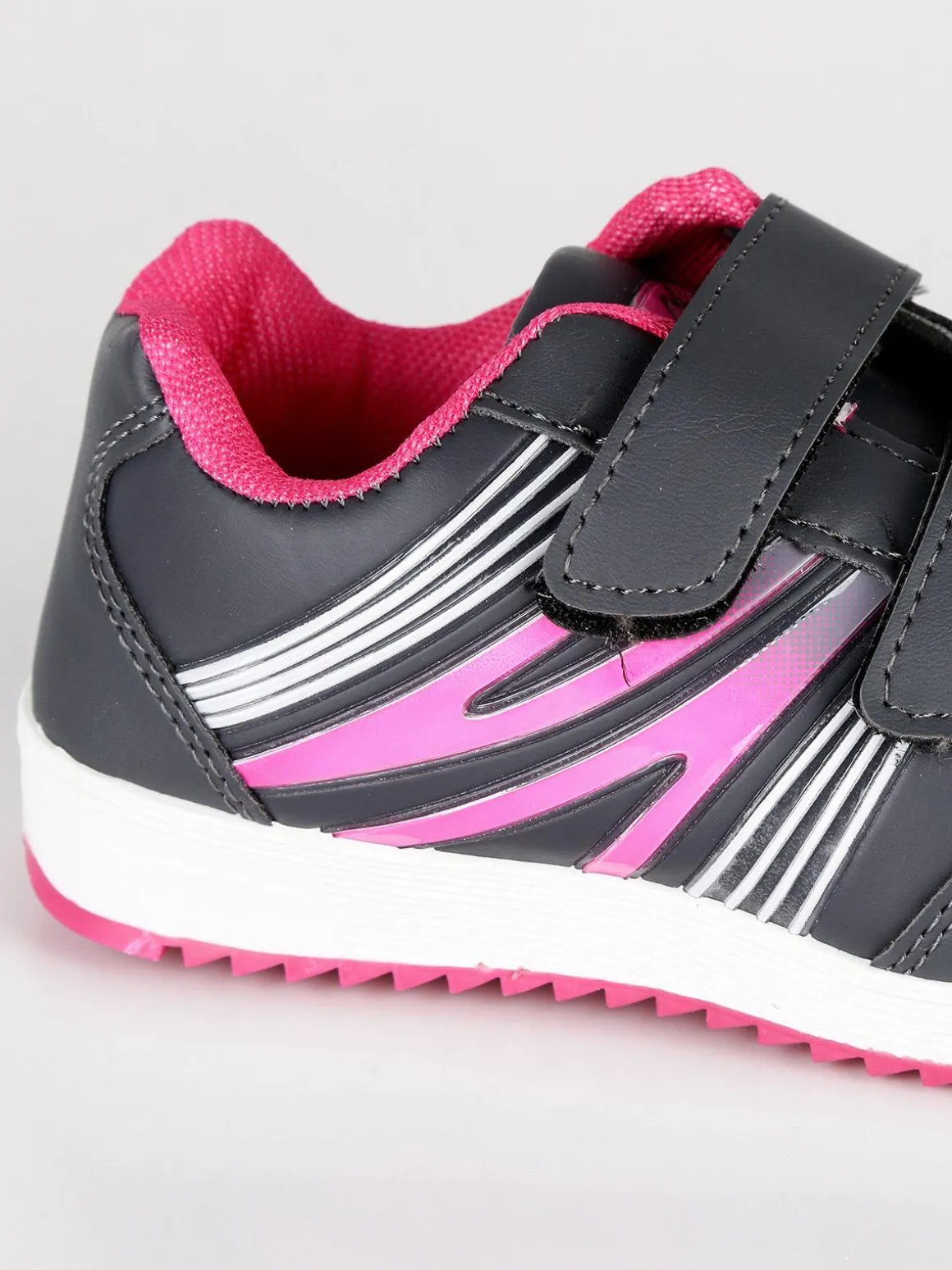 Cox Sneakers con strappi