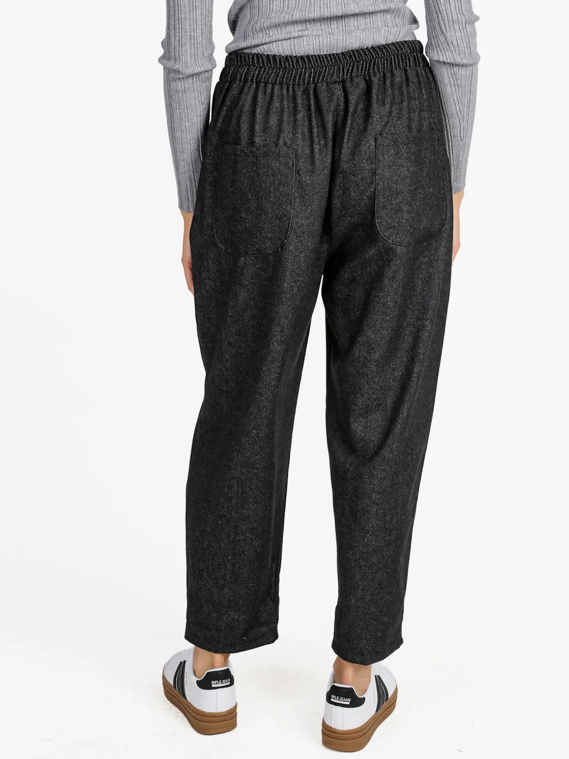 158c Pantaloni donna a cavallo basso con elastico in vita - nero