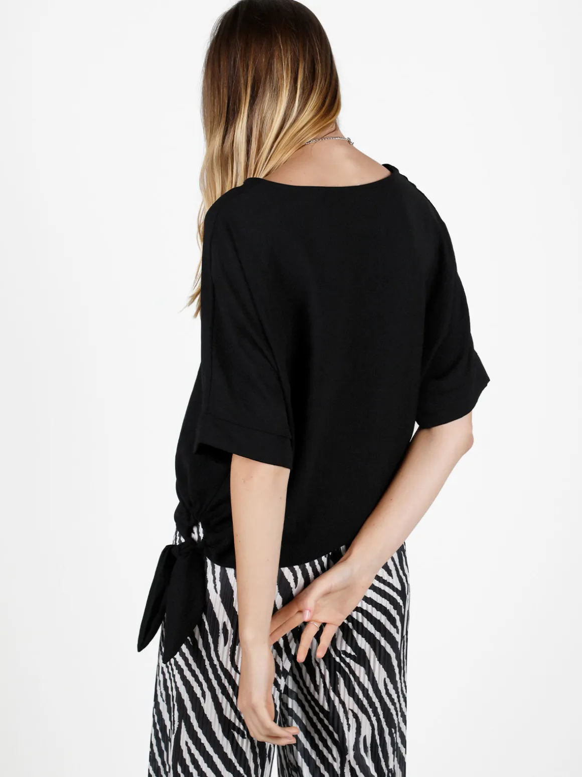 Deva Moda Blusa donna a maniche corte con anello laterale