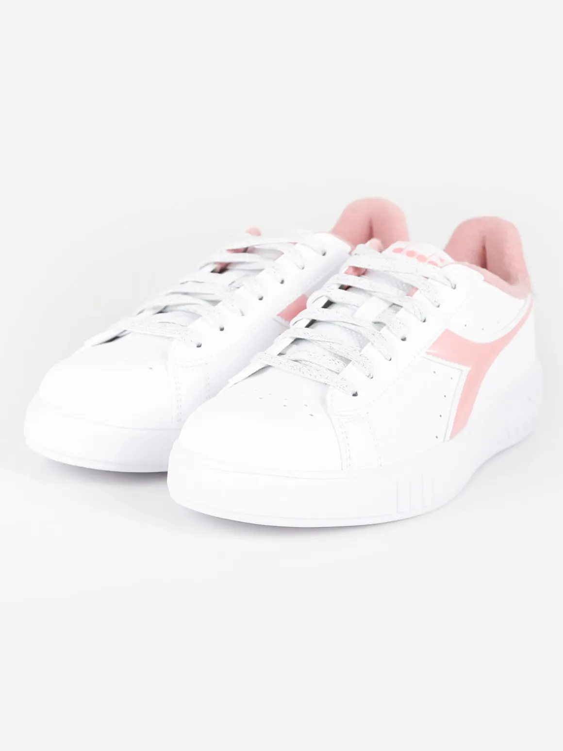 Diadora Sneakers basse da donna in ecopelle