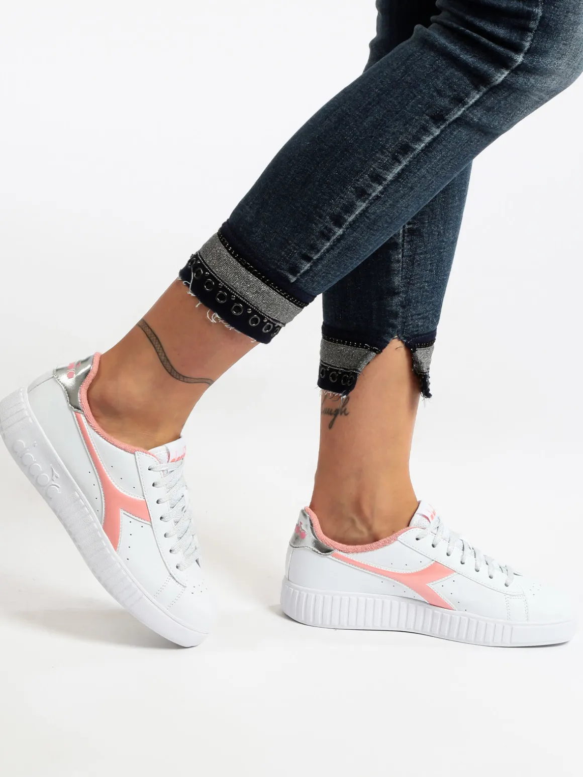 Diadora Sneakers basse da donna in ecopelle