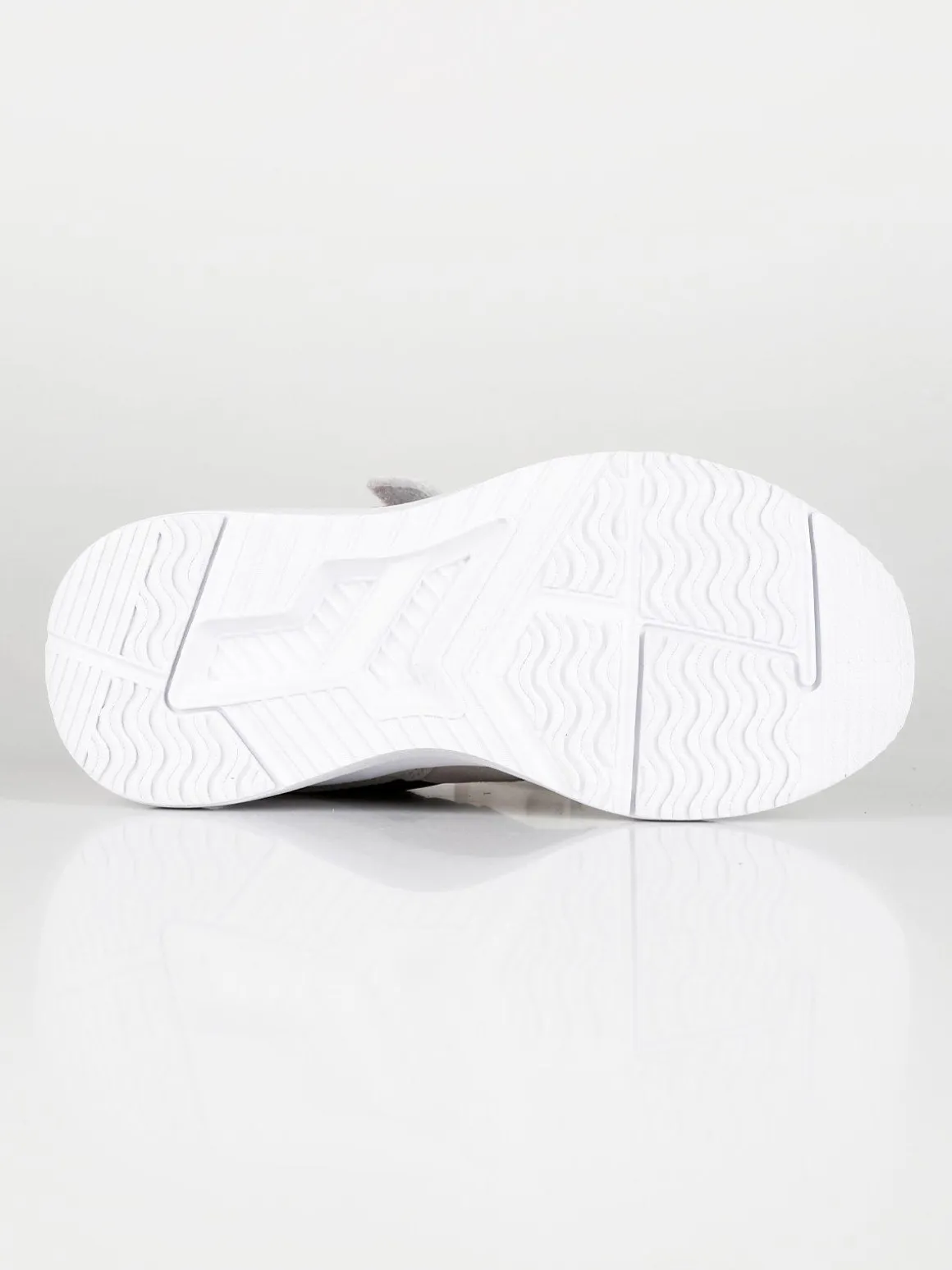 Ellesse Sneakers con strappo