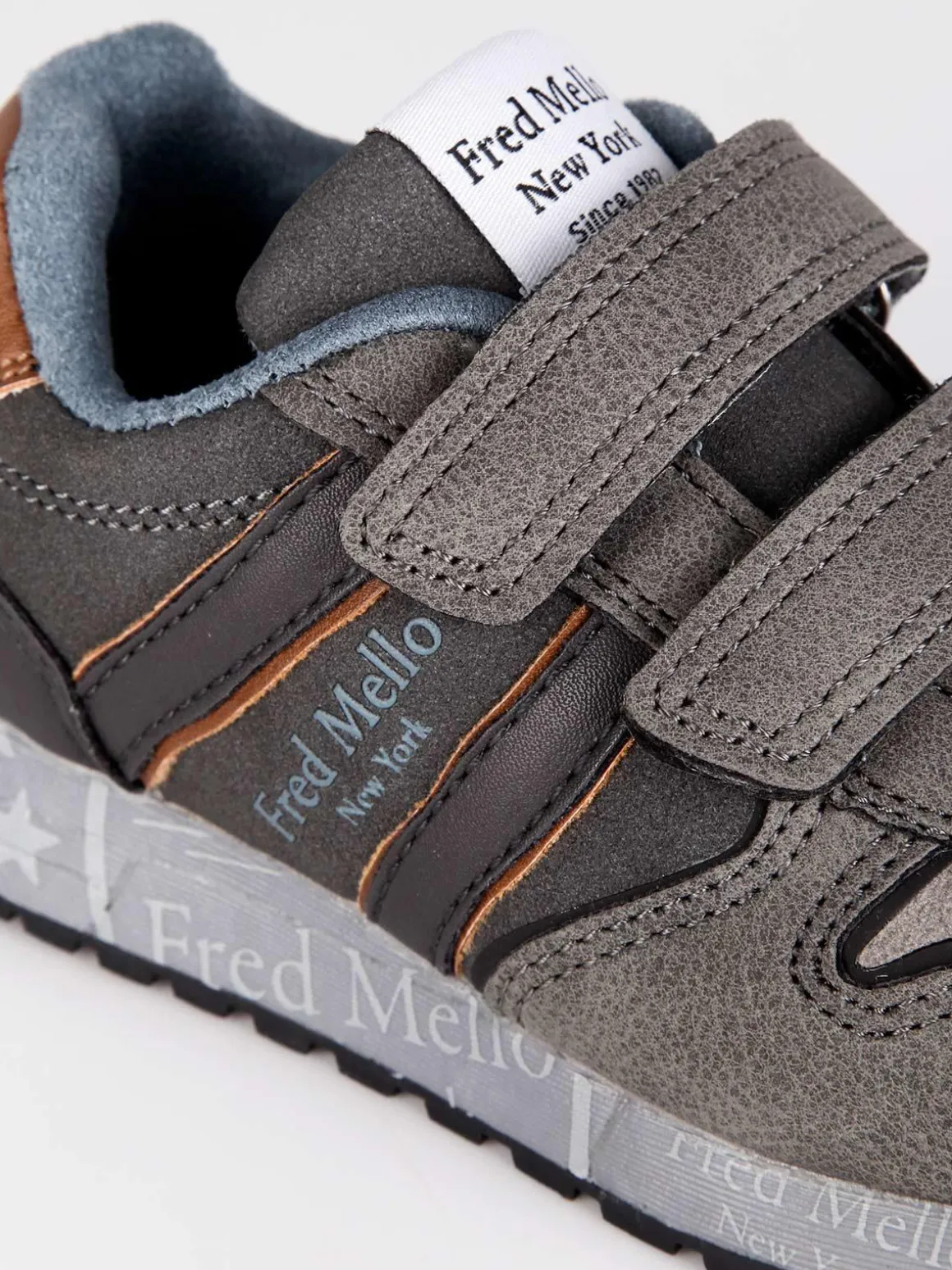 Fred Mello Scarpe sportive con strappi