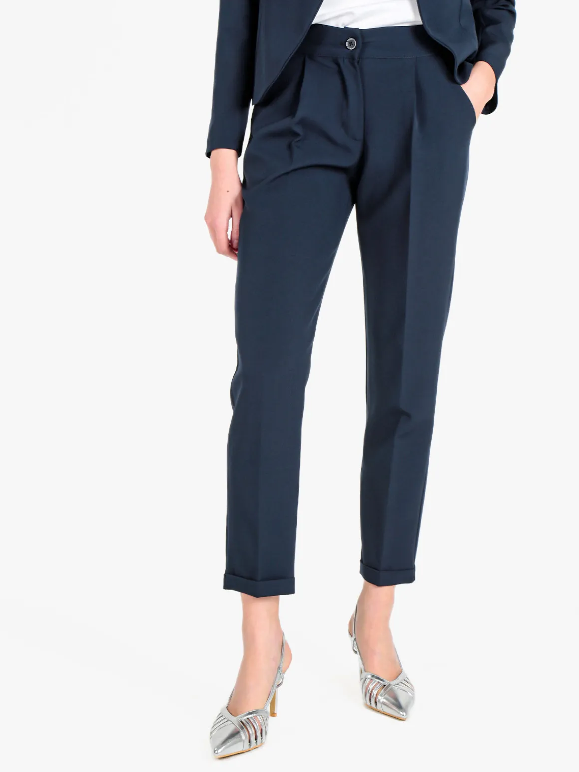 Frenetika Pantaloni classici da donna con risvolto