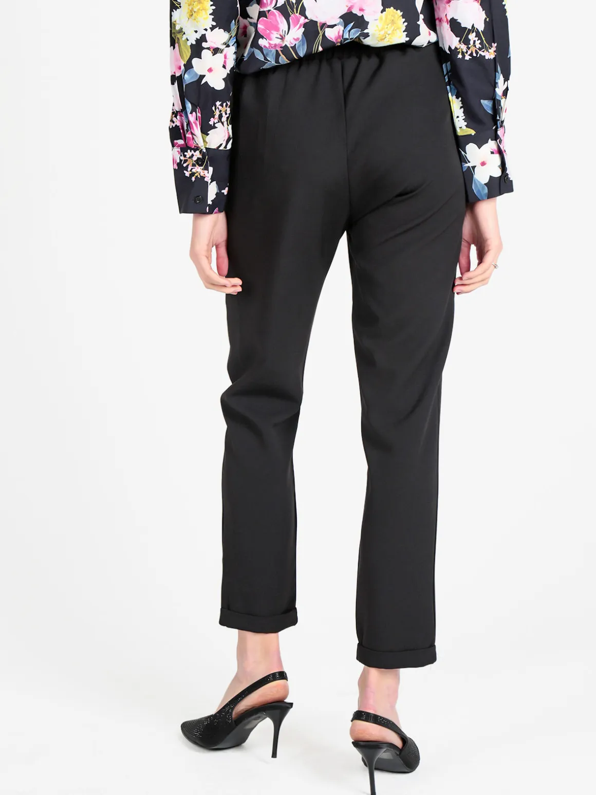 Frenetika Pantaloni classici da donna con risvolto