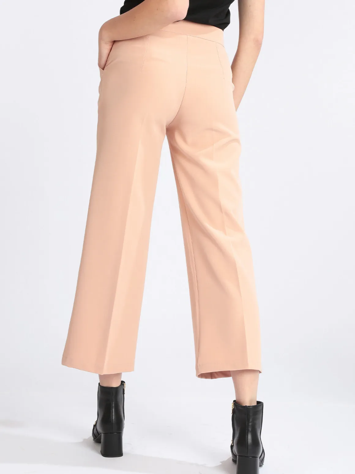 Frenetika Pantaloni cropped da donna