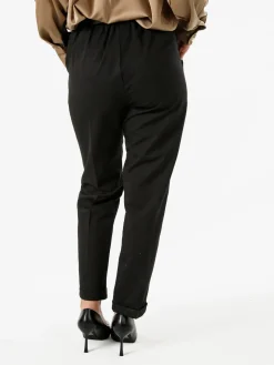 Frenetika Pantaloni da donna a gamba dritta con cintura e risvolti sul finale - nero
