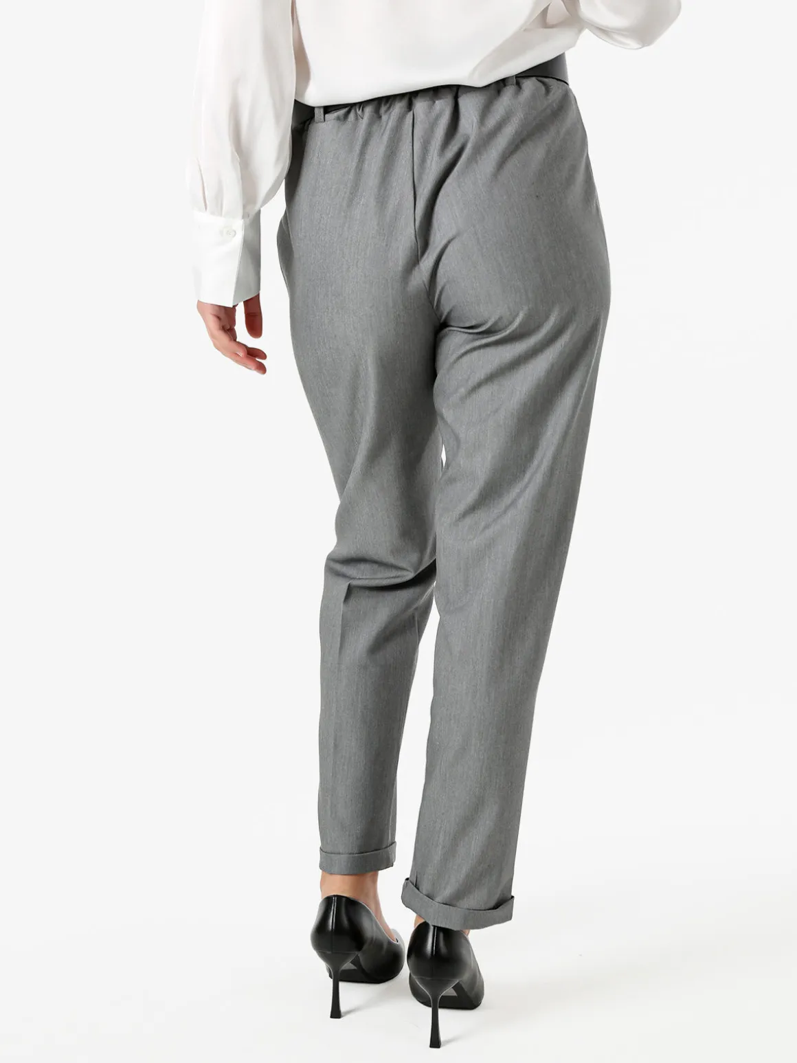 Frenetika Pantaloni da donna a gamba dritta con cintura e risvolti sul finale - grigio