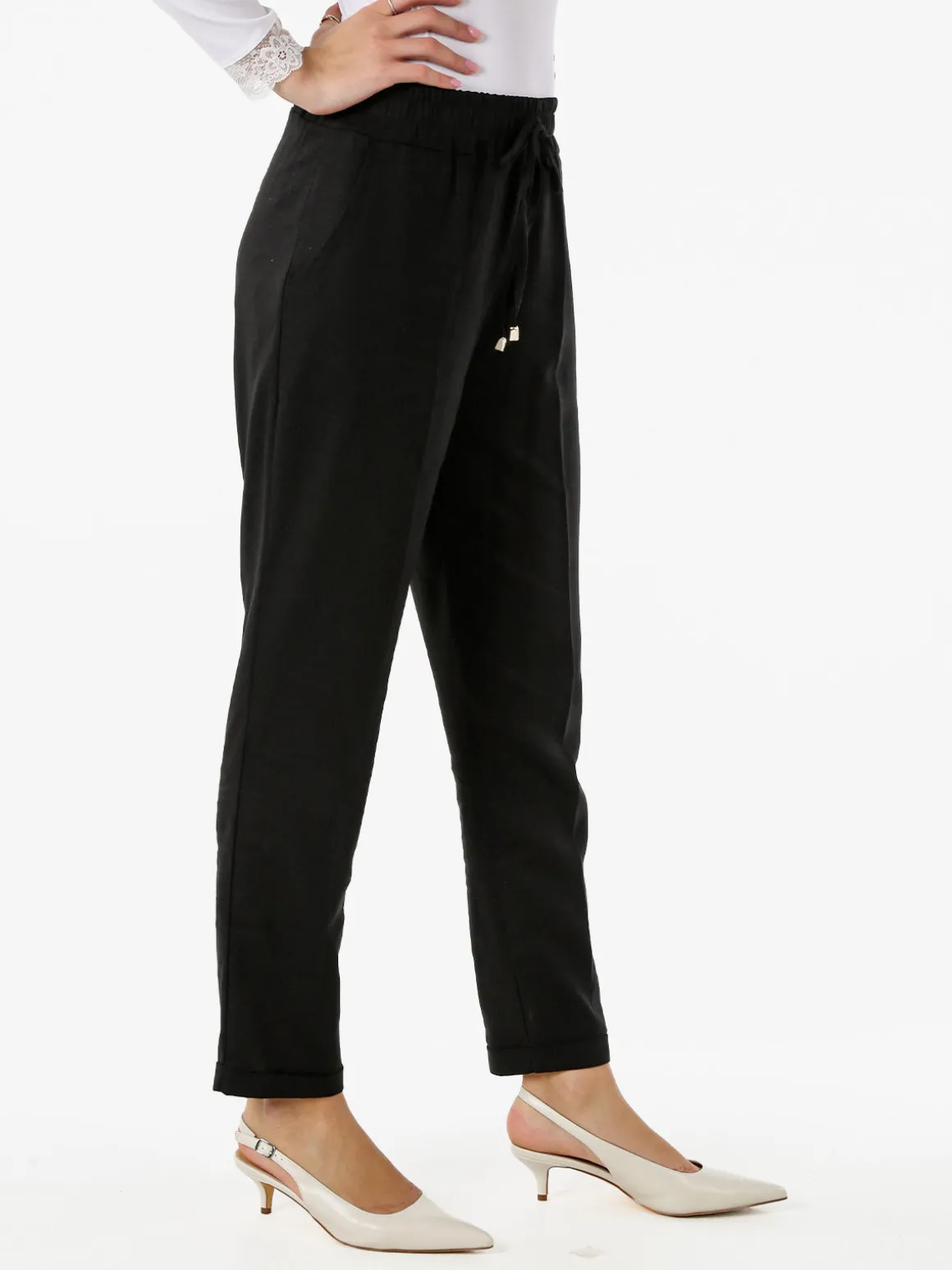 Frenetika Pantaloni donna in misto lino con risvolti - nero