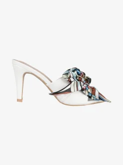Galia Sabot donna con tacco
