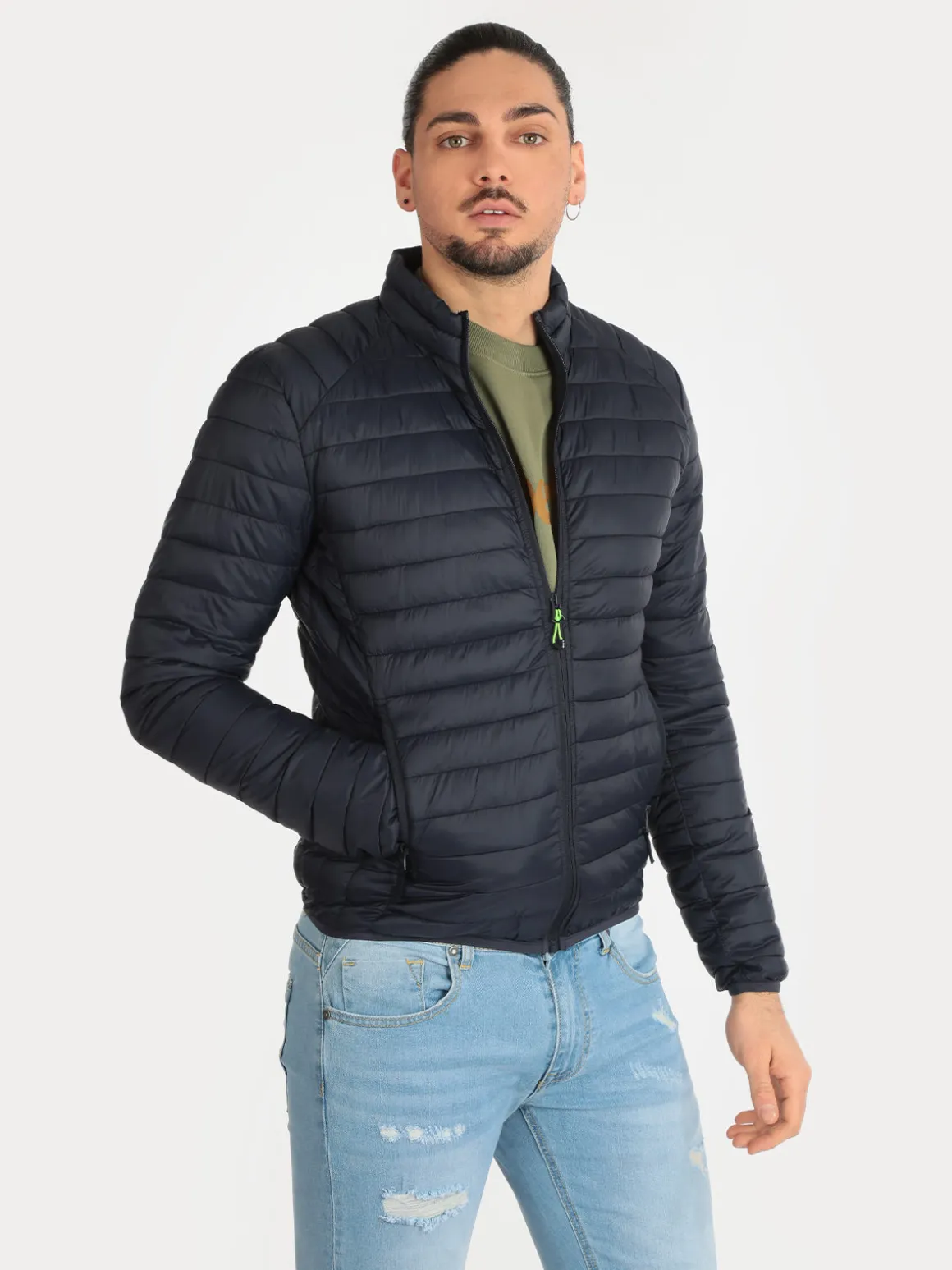 Guy Giubbino leggero uomo