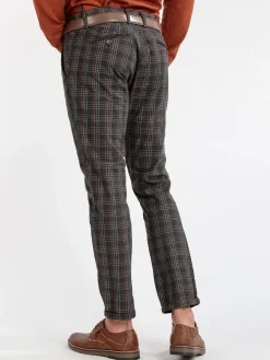 Guy Pantalone slim a quadri con risvolti