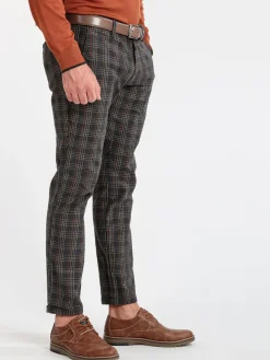 Guy Pantalone slim a quadri con risvolti