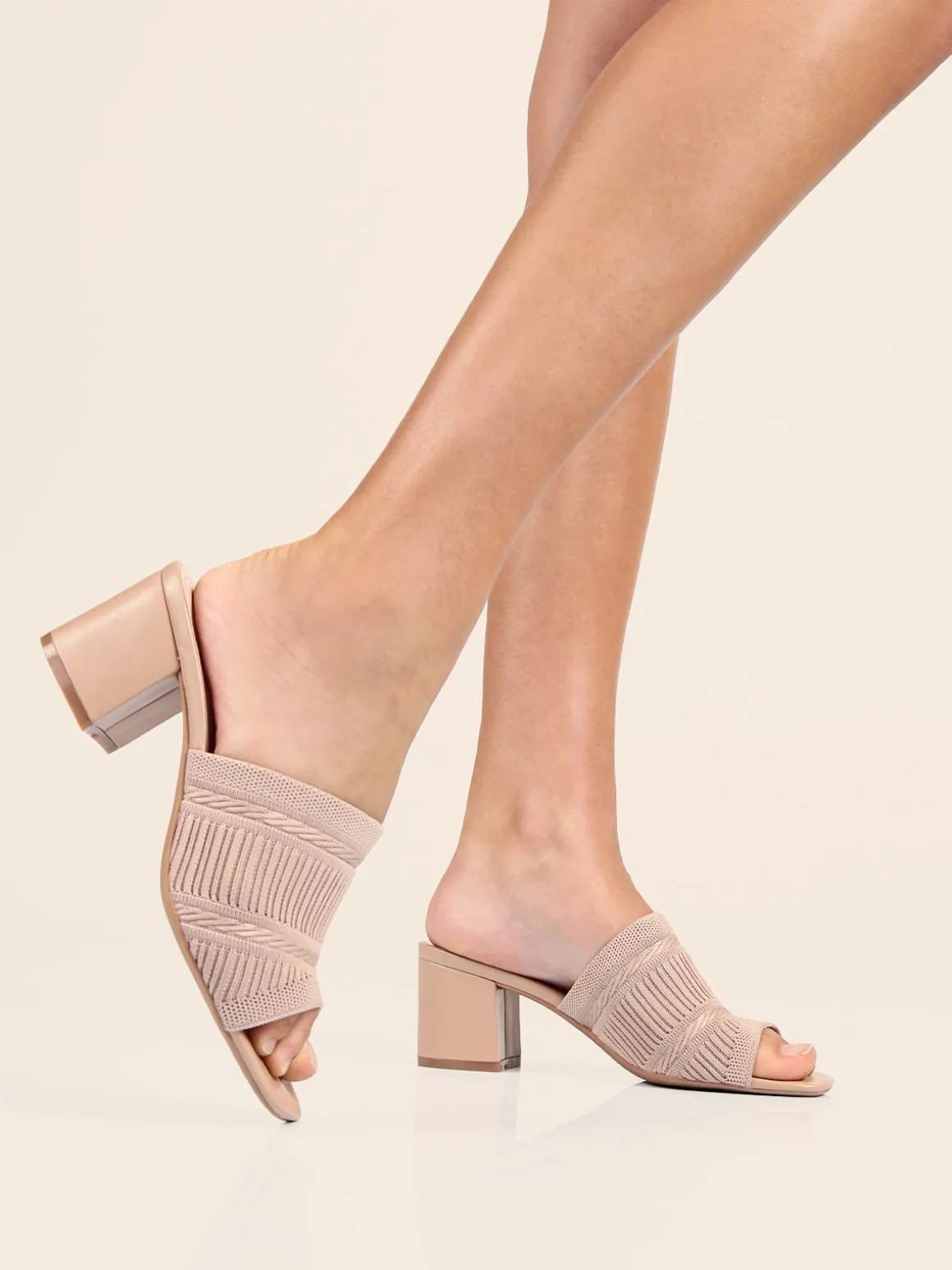 Ideal Shoes Ciabatte donna con tacco e fascia in tessuto