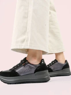 Igi&Co Sneakers donna in pelle con zeppa platform - nero