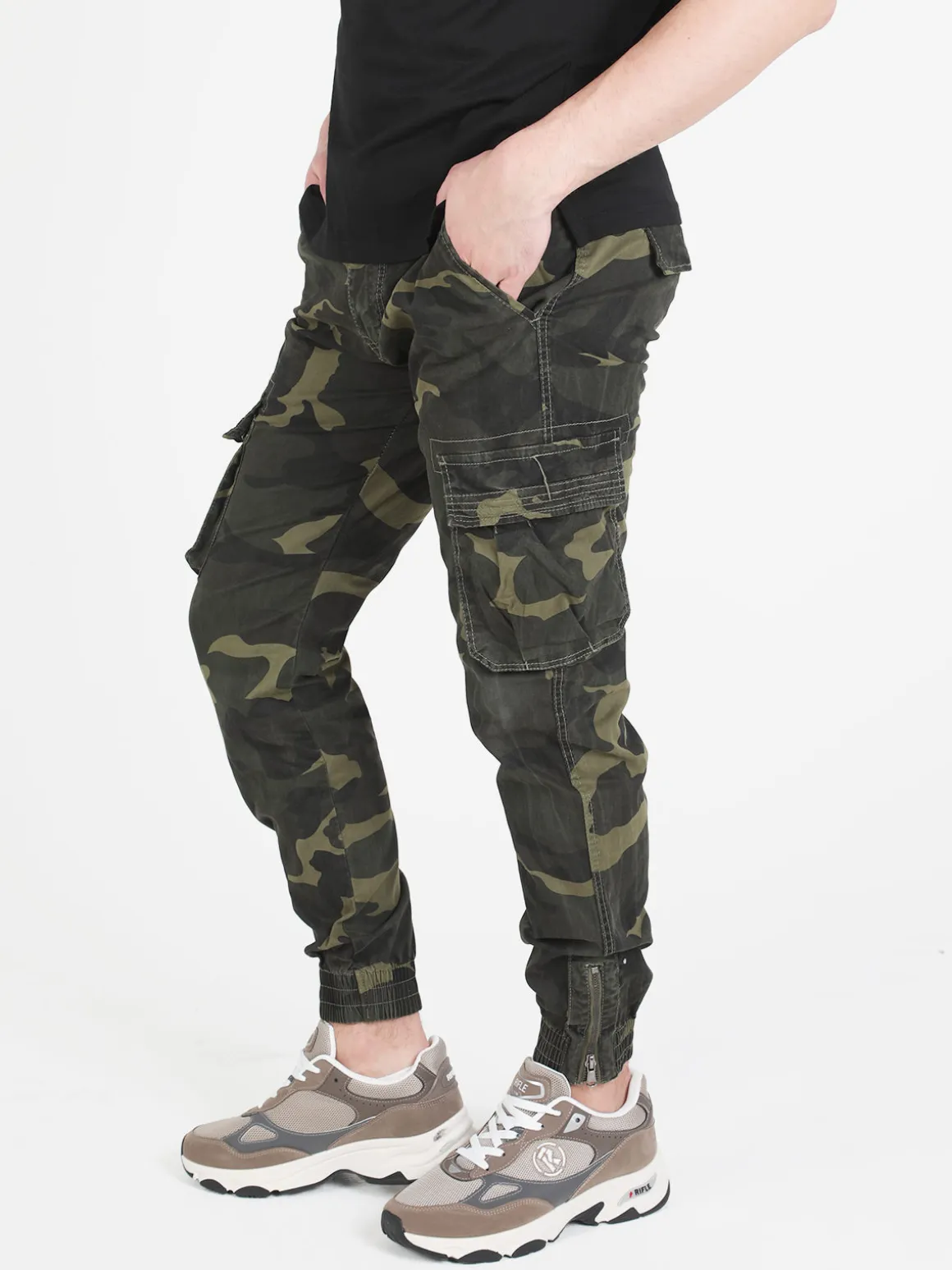 J.Sette Pantaloni mimetici da uomo con polsini e zip