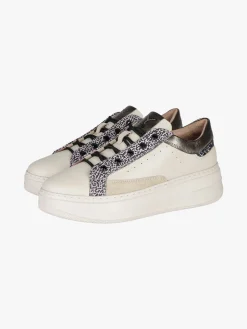 Keys Sneakers donna in pelle con borchie e platform - beige