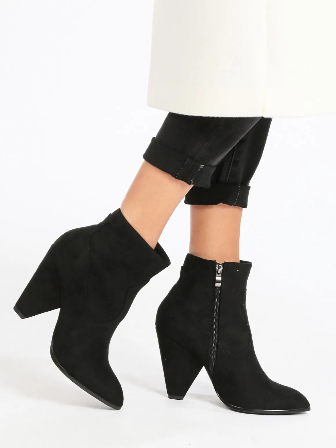 Kiss Kriss Tronchetti donna scamosciati con tacco