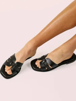 La Cuoieria Ciabatte donna in pelle con micro borchie - nero