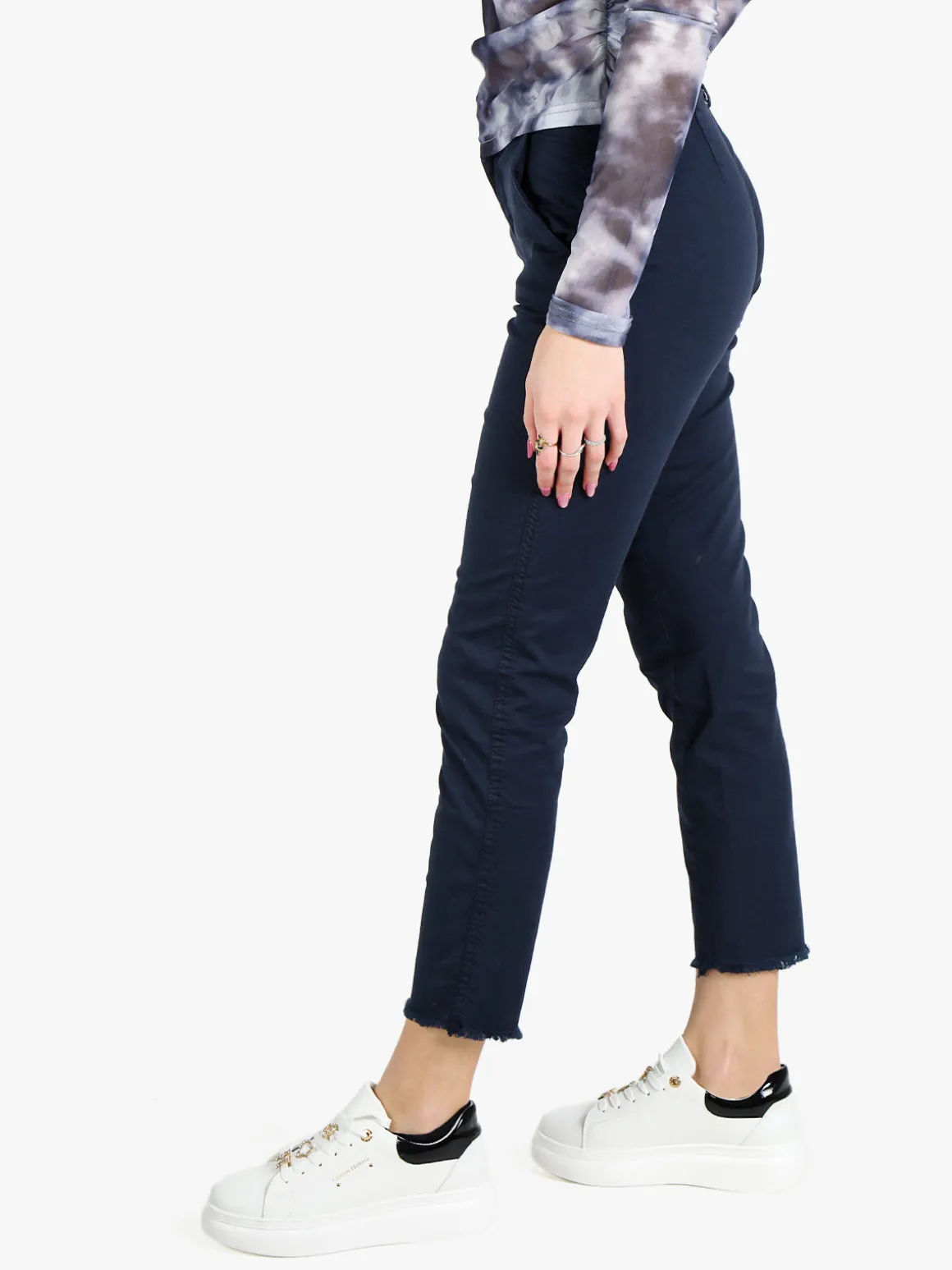 Laura Biagiotti Pantaloni da donna chino con finale sfrangiato