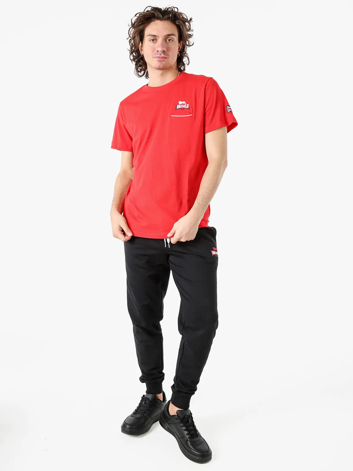 Lonsdale T-shirt da uomo in cotone con taschino a filetto e logo - rosso