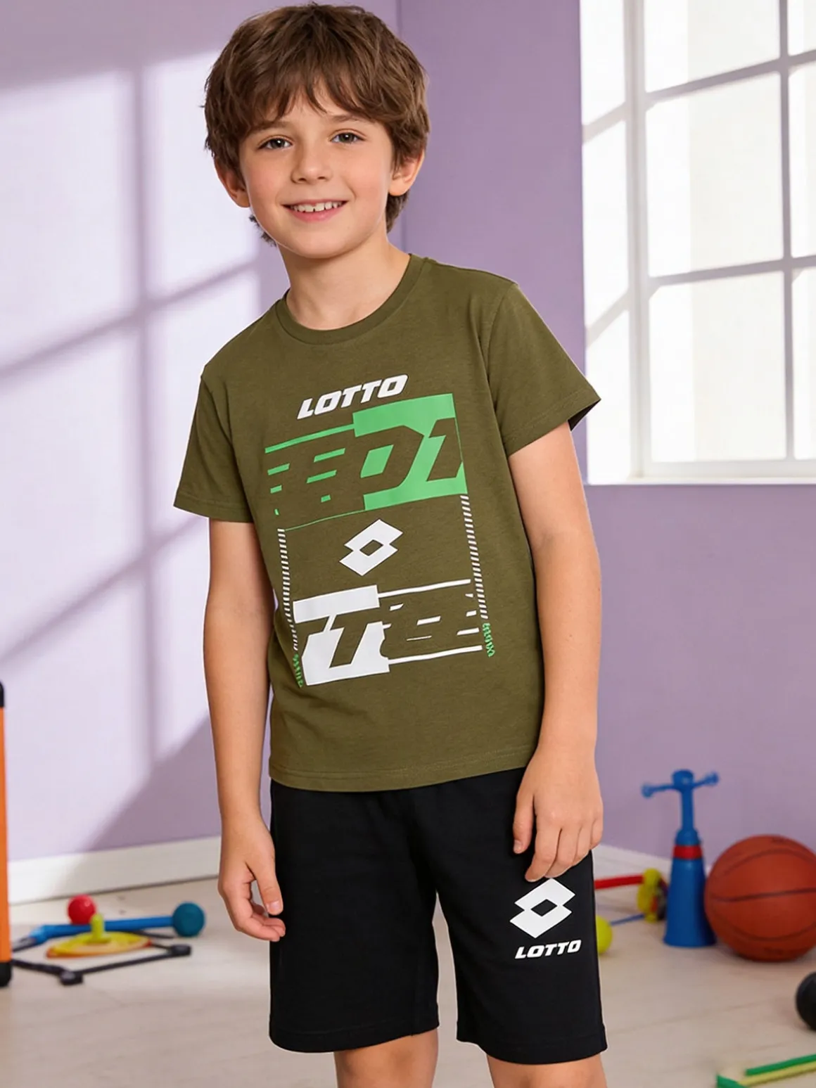 Lotto Completo corto da bambino in cotone con t-shirt e bermuda - militare
