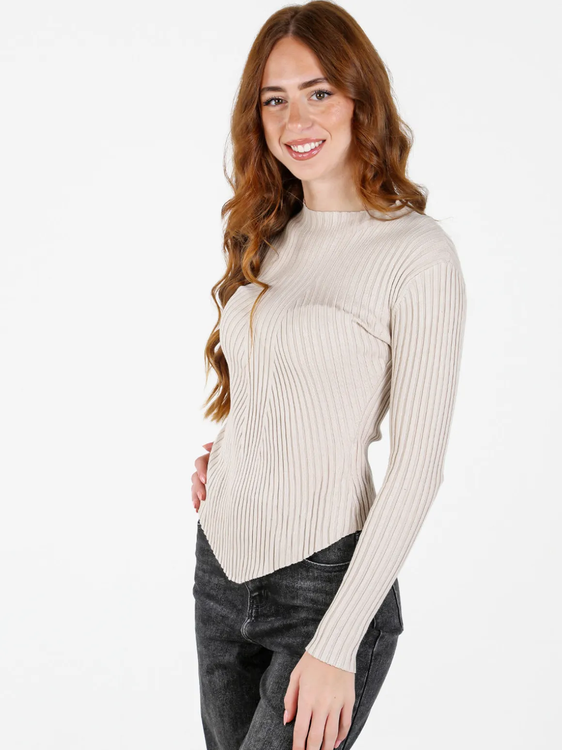 Louise Doro Maglia donna a costine con finale a punta - beige