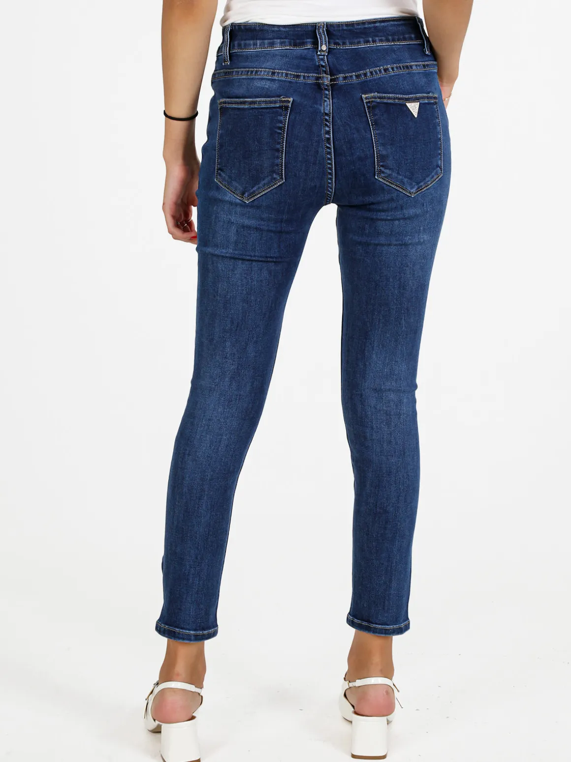 Max & Liu Jeans donna a sigaretta con punto luce sul finale - jeans