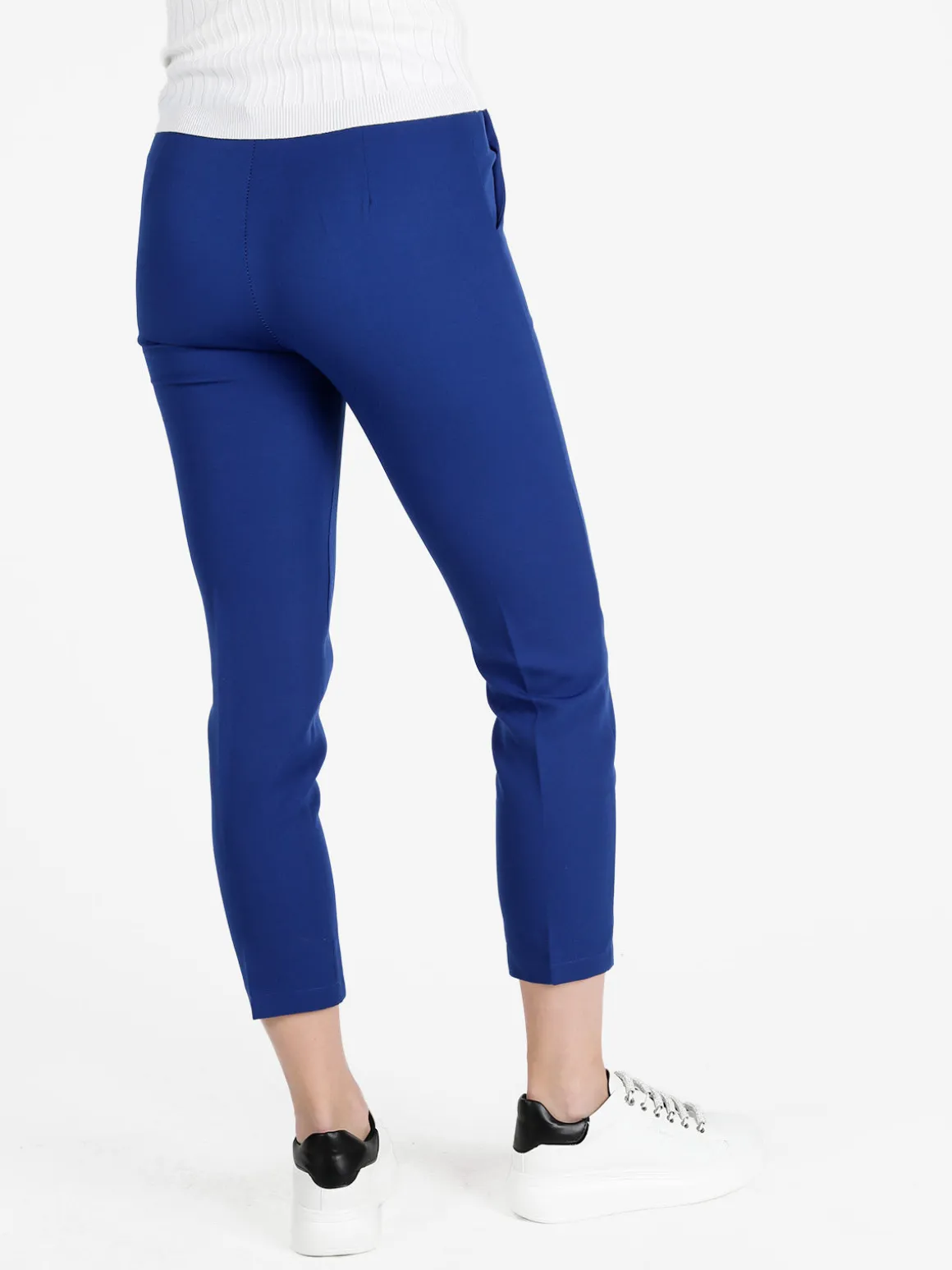 Melitea Pantaloni donna modello capri