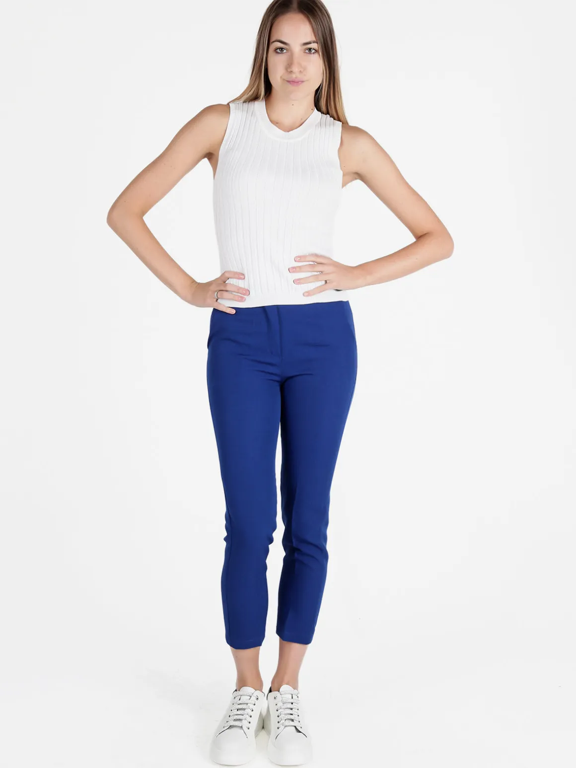 Melitea Pantaloni donna modello capri