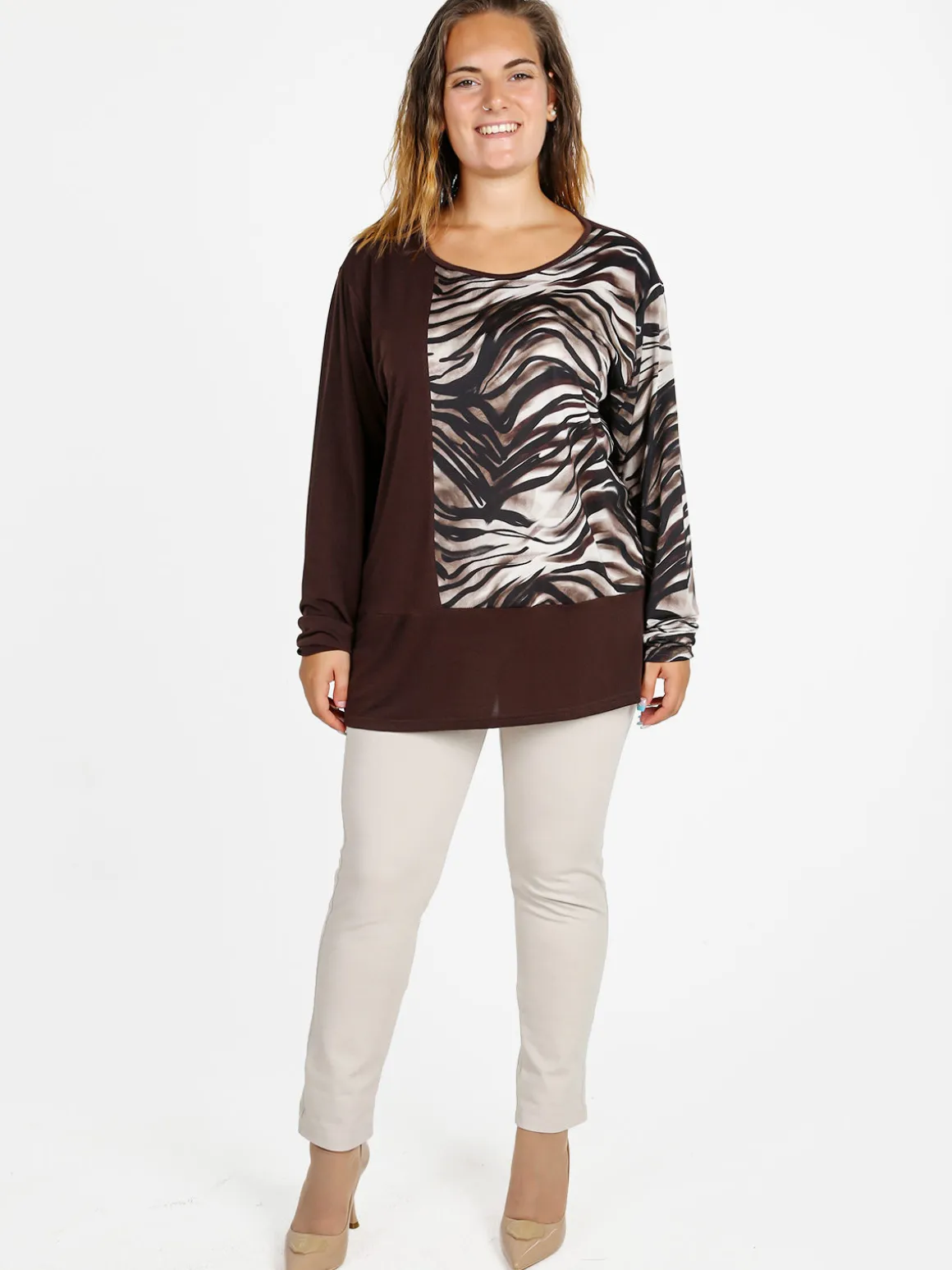 Miss E Co Blusa donna a maniche lunghe con stampa fantasia linea curvy - moro