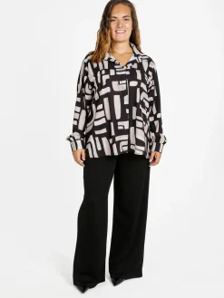Miss E Co Camicia donna fantasia a maniche lunghe con scollo a V linea curvy - beige