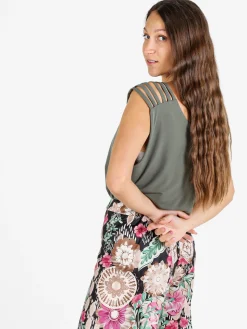 Miss E Co Top donna smanicato con scollo a V linea curvy