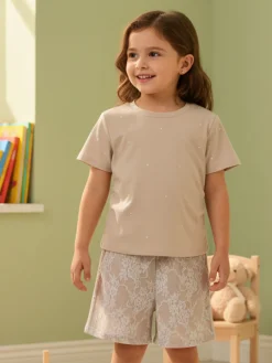 Miss Image Completo 2 pezzi da bambina con t-shirt e shorts ricamati - beige