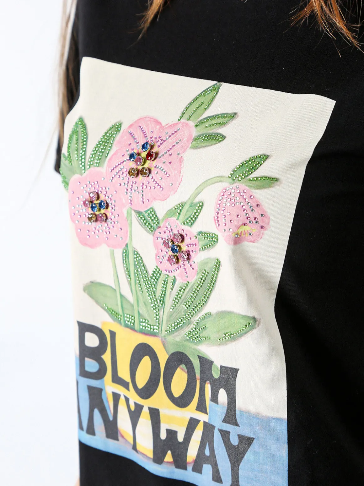 Monte Cervino T-shirt da donna in cotone con stampa fiori e strass - nero