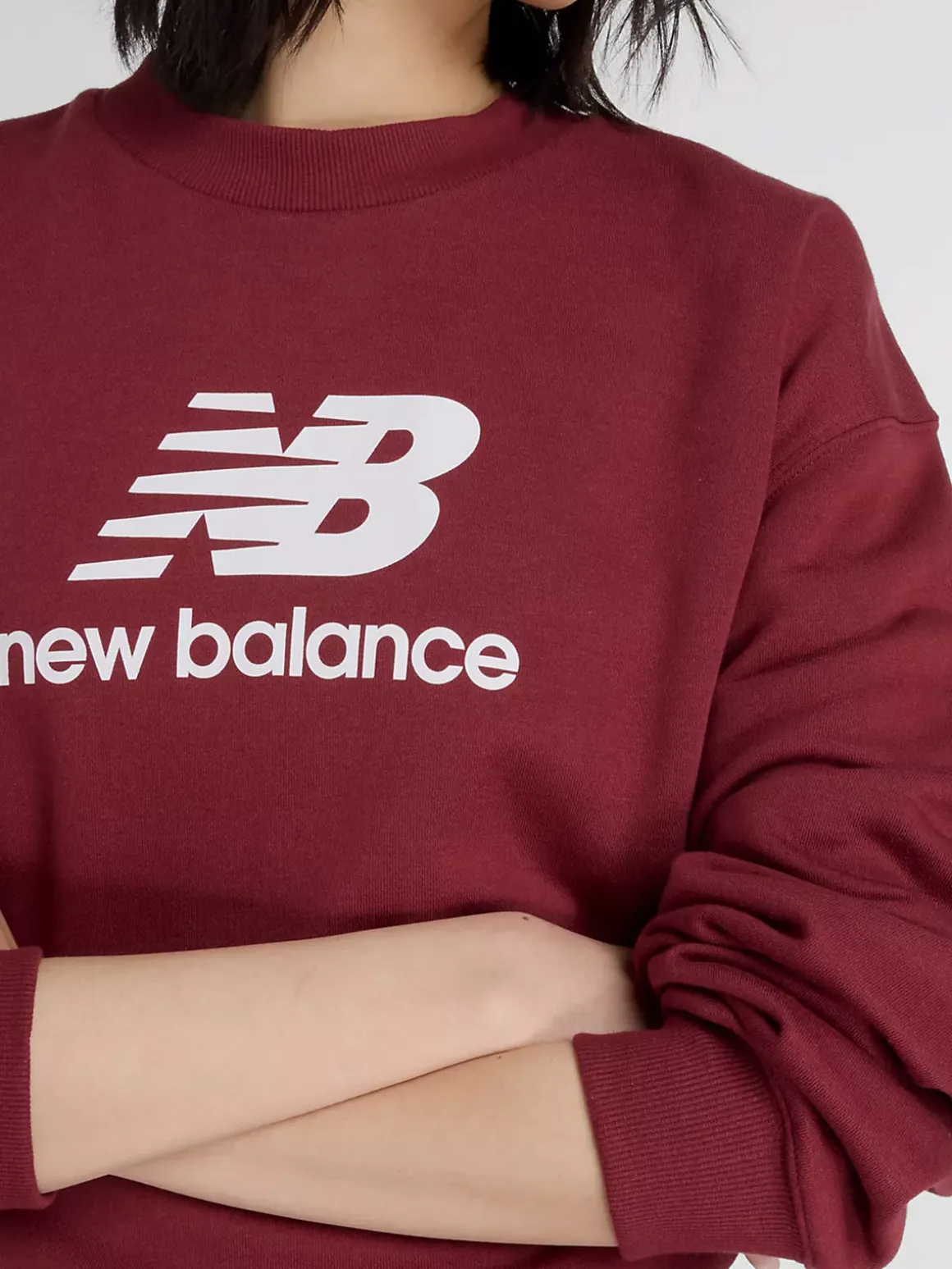 New Balance SPORT ESSENTIALS LOGO CREW Felpa girocollo da donna - bordeaux