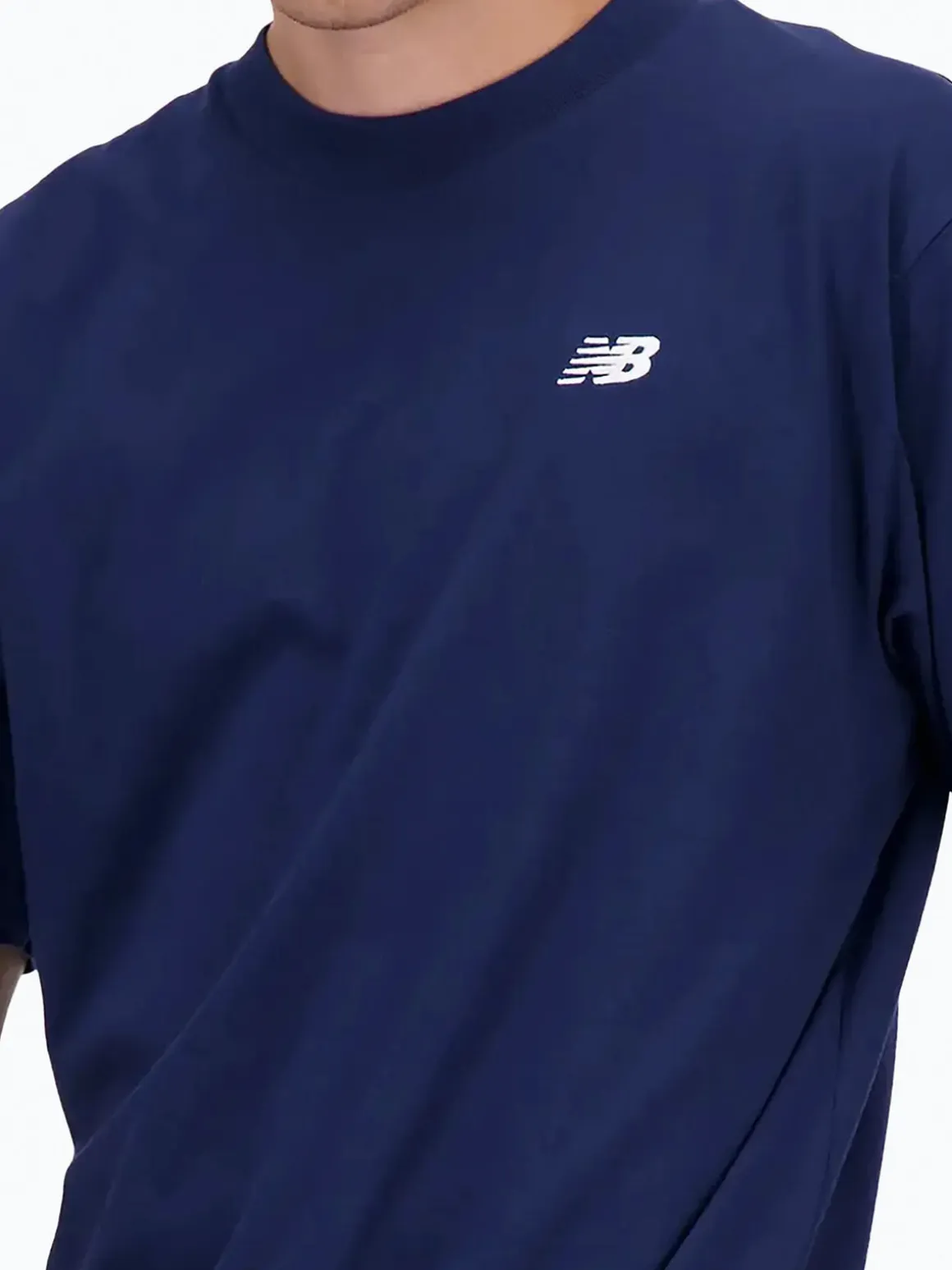 New Balance SPORT ESSENTIALS SMALL LOGO T-shirt da uomo a maniche corte in cotone - blu scuro