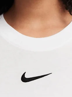 Nike Sportswear essentials t-shirt da ragazza