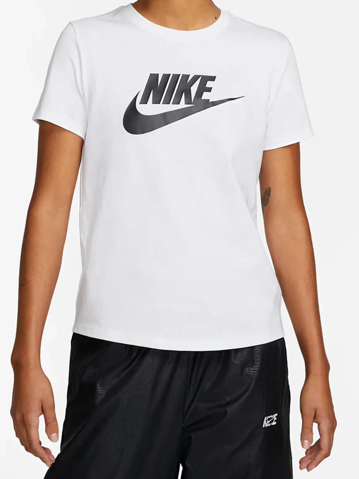 Nike Sportswear Essentials t-shirt donna con logo