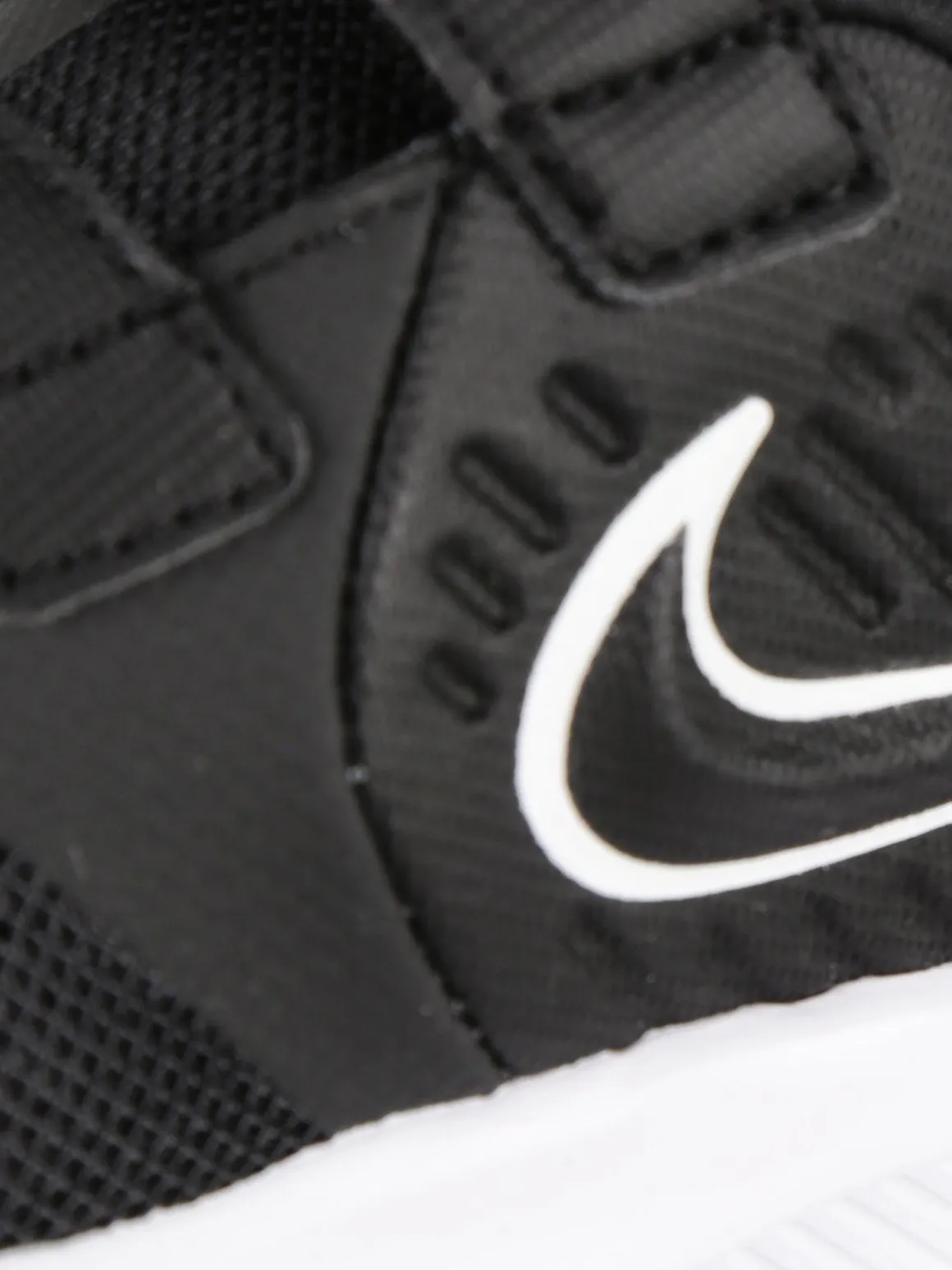 Nike Star Runner 2 AT1803 001 Scarpe runner con strappi