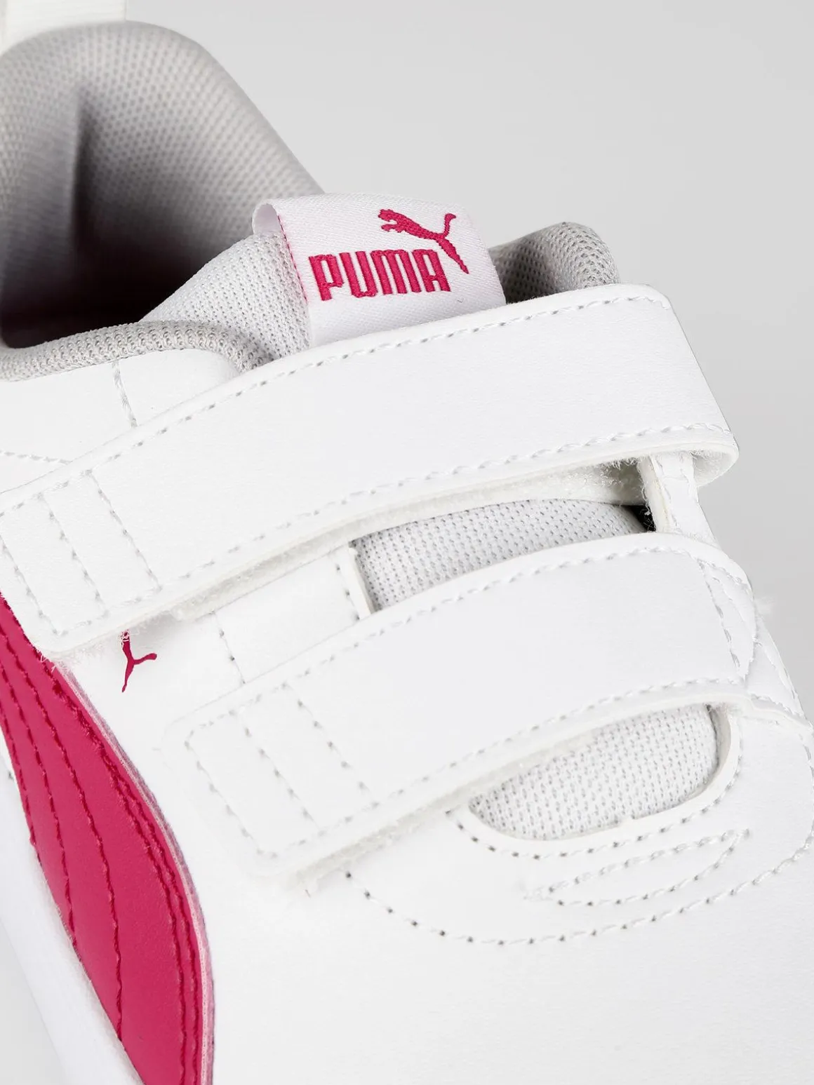 Puma Courtflex v2 V PS Sneakers bassa con strappi