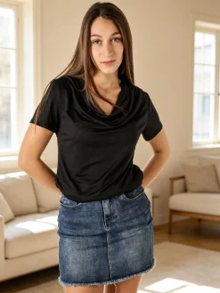 Solada Blusa donna a maniche corte con scollo a cascata - nero