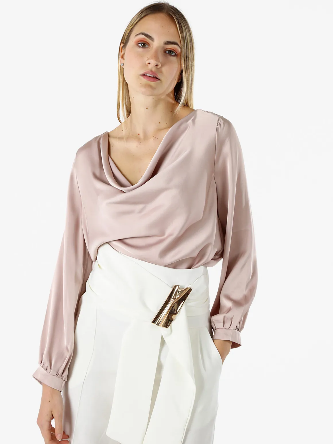 Solada Blusa donna a maniche lunghe in tessuto simil raso con scollo a cascata - beige